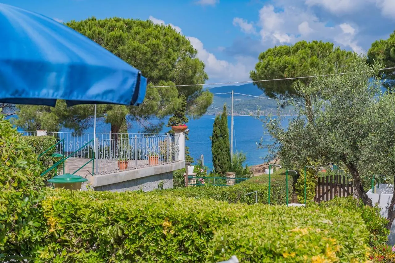 Residence Baia Delle Grazie Casa Morcone 0*,  Italy