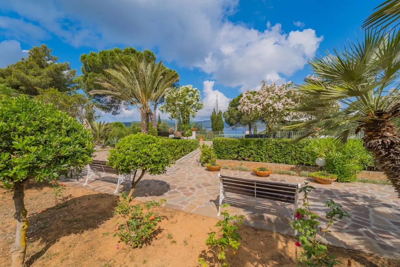 Aparthotel Residence Baia Delle Grazie Casa Morcone Italy